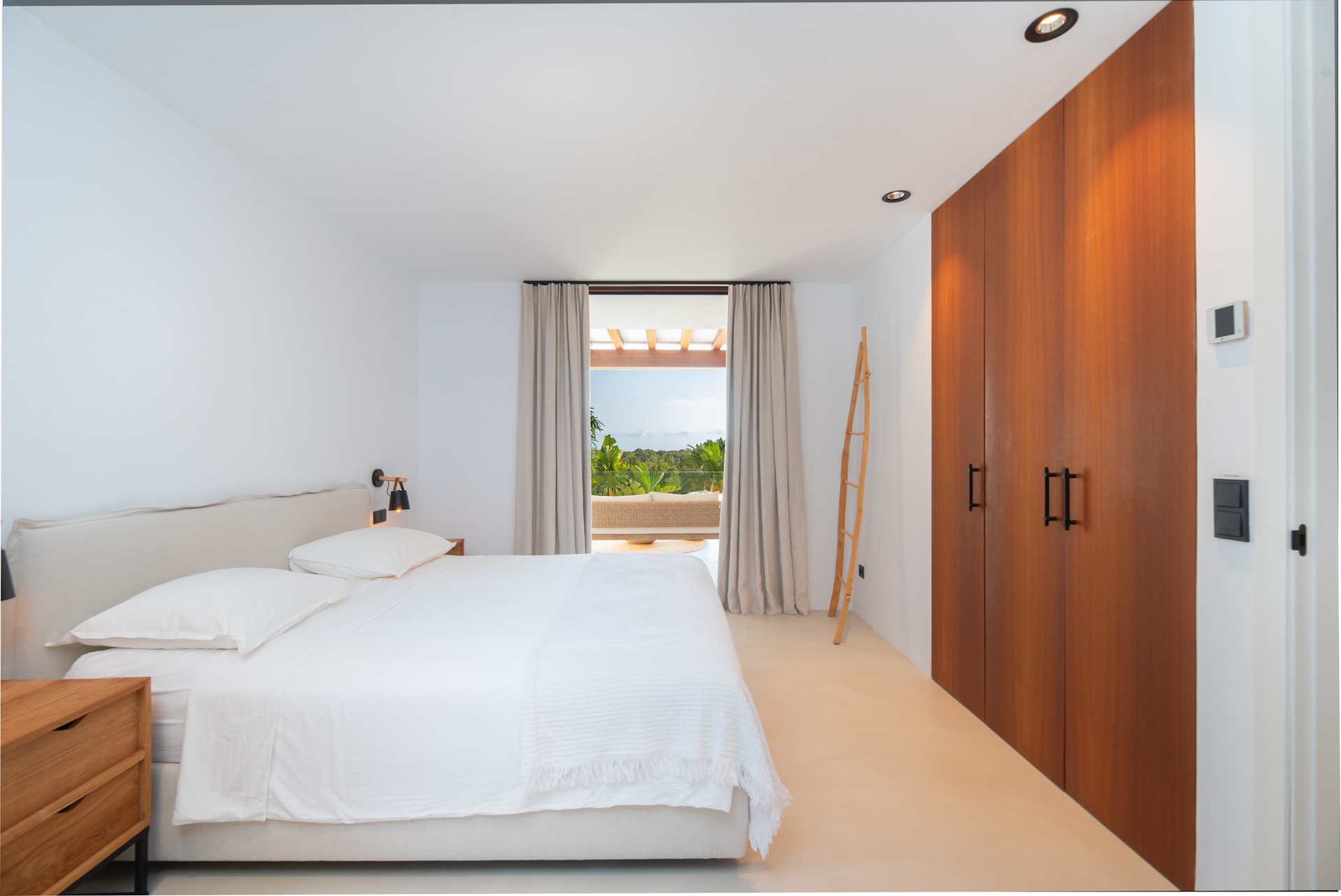 Resa Estates finca Can Floral Ibiza sale koop bedroom.jpg